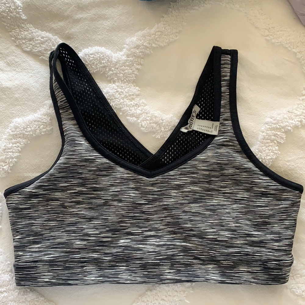 Sports bra